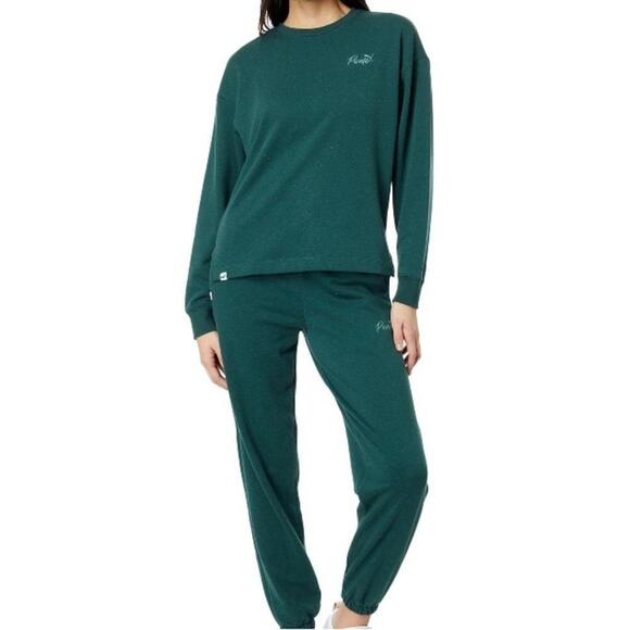 NWT PUMA Green Live In Crew Sweatshirt - Picture 4 of 4